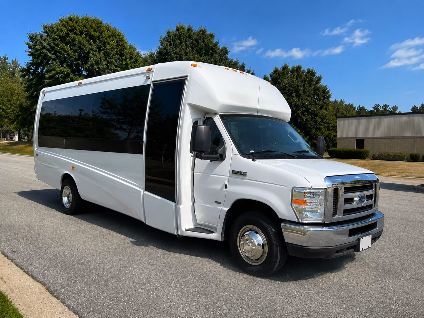 employee shuttle buses for syracuse companies and corporate campuses