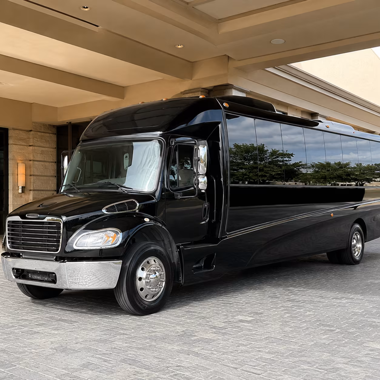 syracuse 15 passenger minibus