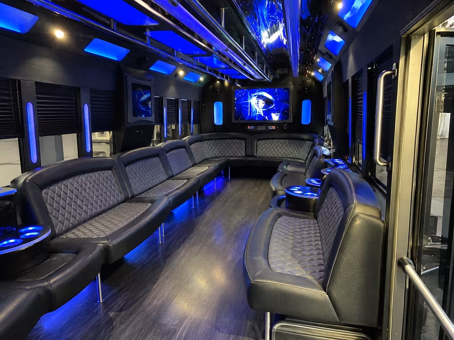 syracuse 28 passenger party bus interior
