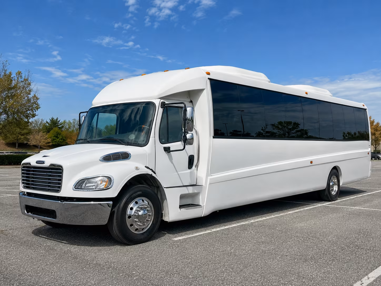 syracuse 30 passenger party bus